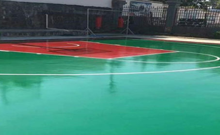 河西篮球场翻新地面